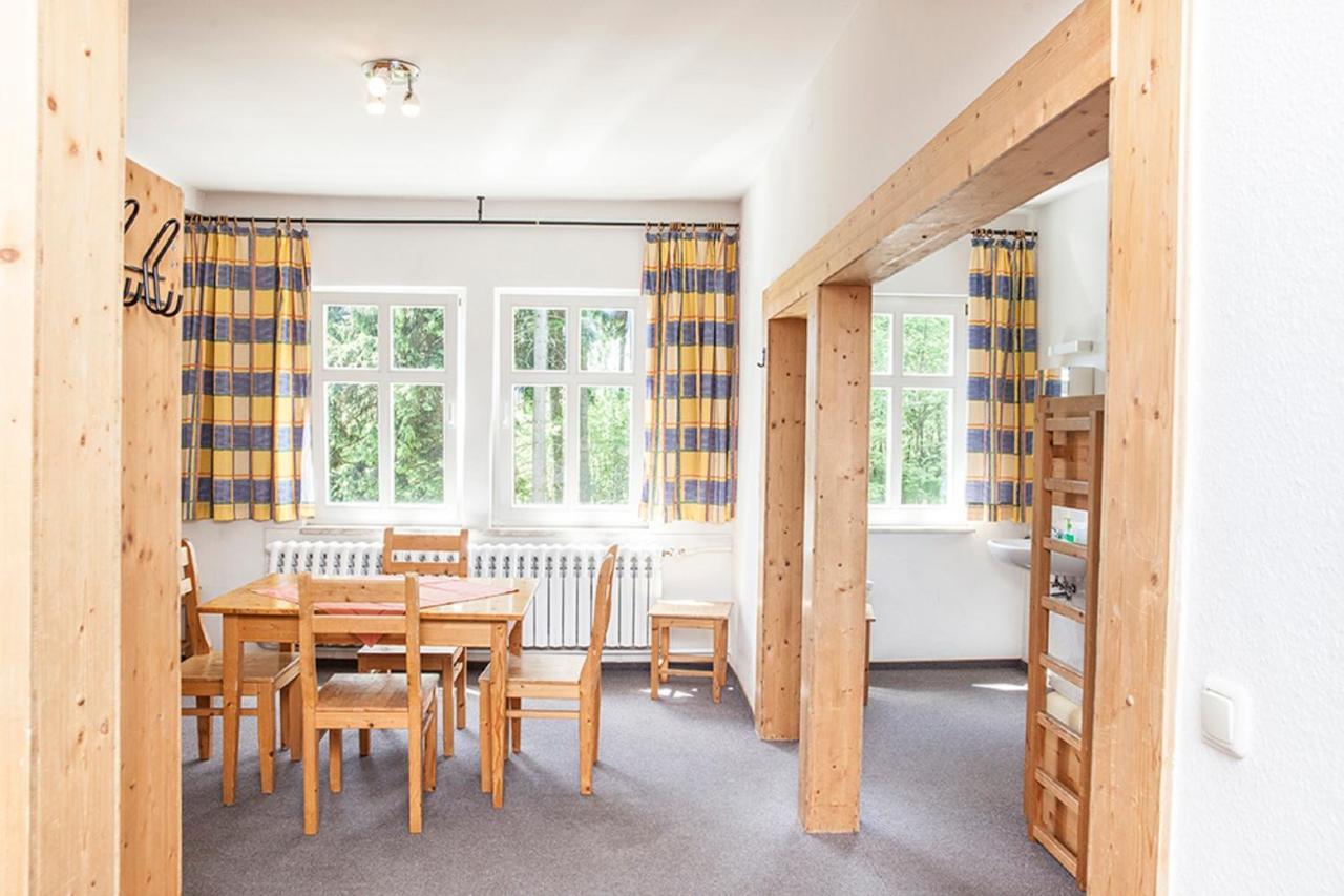 Und Gaststaette Naturbaude Eschenhof Maison d'hôtes 3*